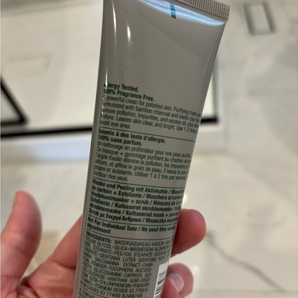 Clinique 2-in-1 Charcoal Mask - Picture 3 of 4